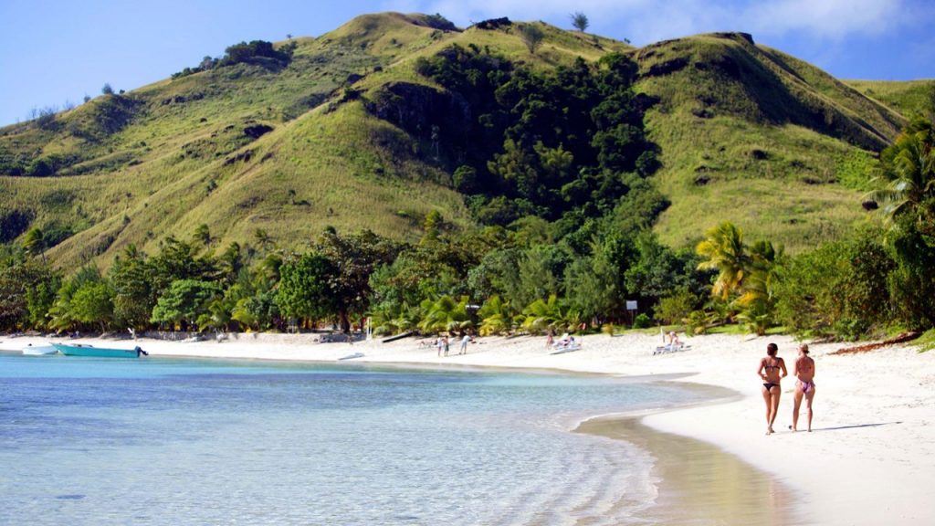 Beach on Oarsman's Bay Lodge