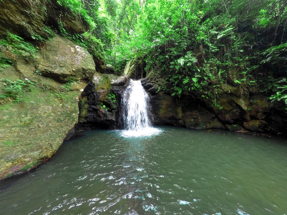 Naikorokoro Waterfalls